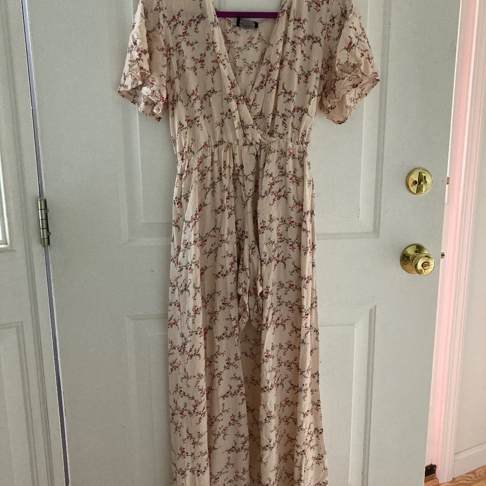 Angie Large Romantic Floral Romper With Shorts/Dress In Back - Picture 1 of 7